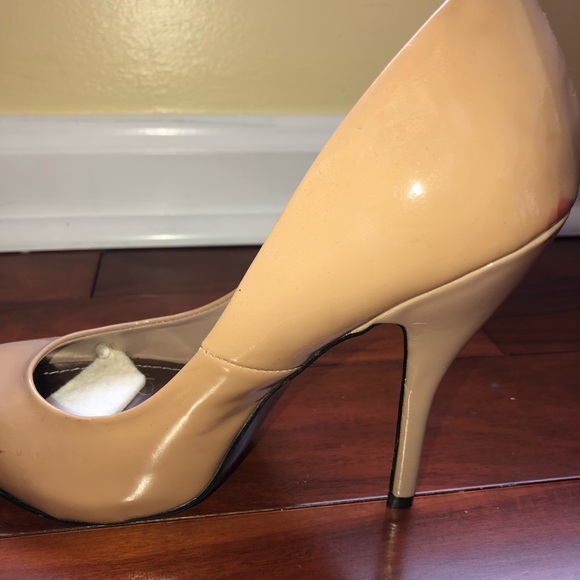 Steve Madden Tan Heels - Picture 5 of 7